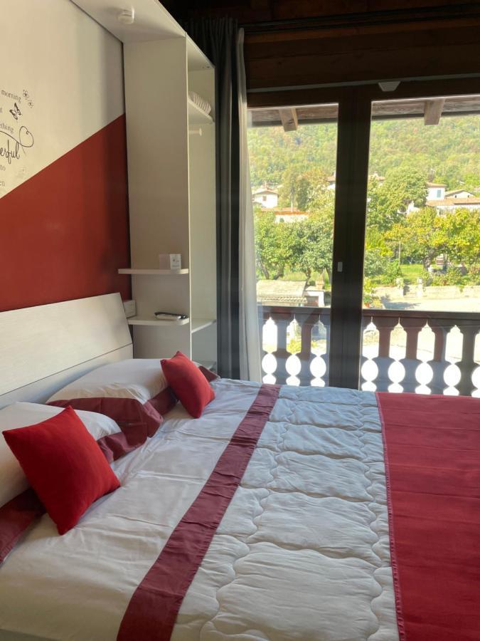 La Terrazza Sulle Vigne B&B Корте-Франка Екстер'єр фото