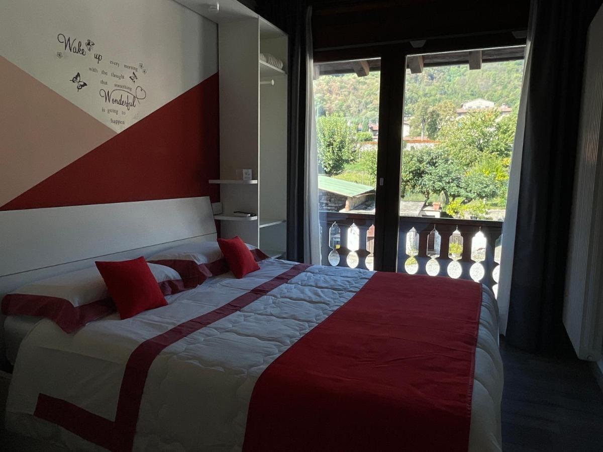La Terrazza Sulle Vigne B&B Корте-Франка Екстер'єр фото