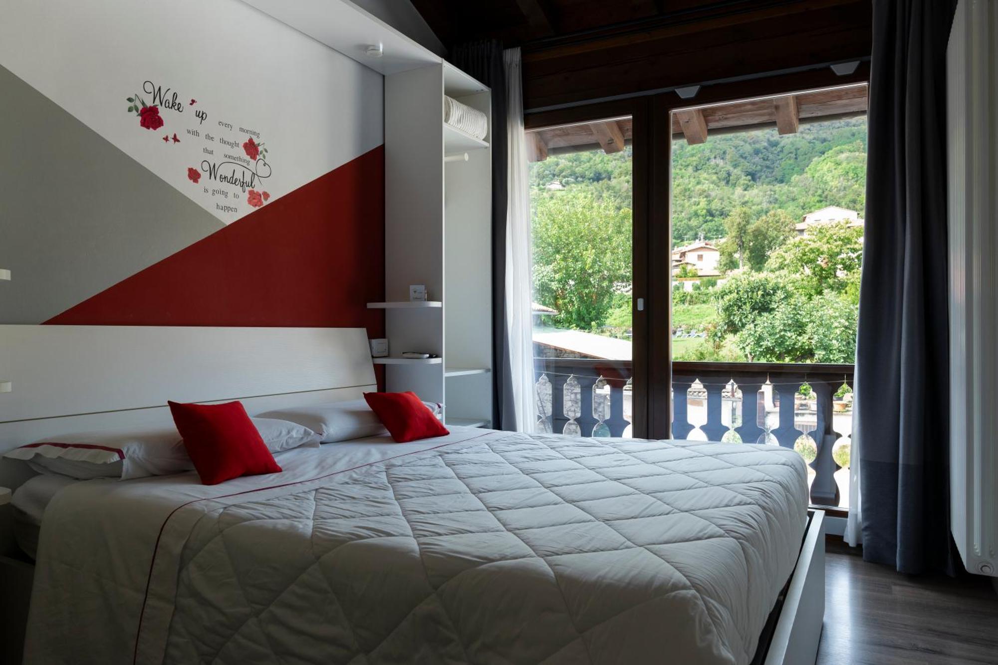 La Terrazza Sulle Vigne B&B Корте-Франка Екстер'єр фото