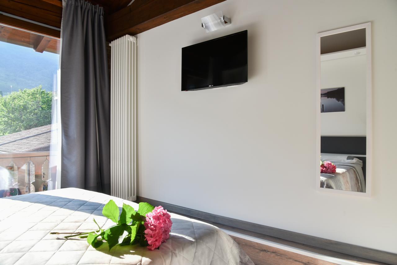 La Terrazza Sulle Vigne B&B Корте-Франка Екстер'єр фото